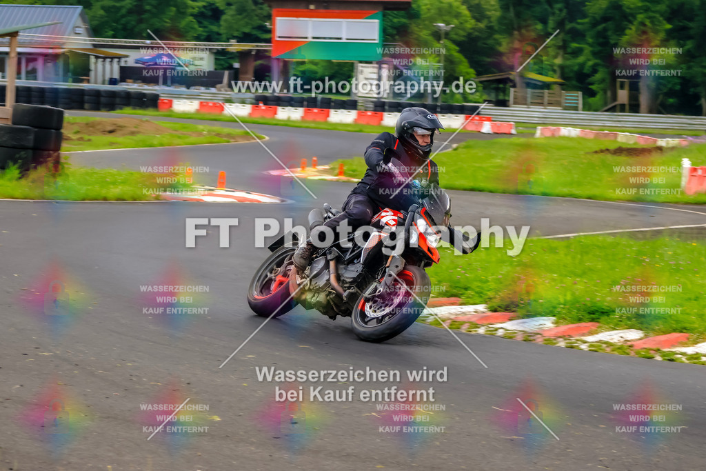 VBK-6248 | Hier findet Ihr Bilder von Touristenfahrten auf der Nürburgring Nordschleife oder von anderen Veranstaltungen die ich besucht habe. Viel Spass beim Durch Schauen 