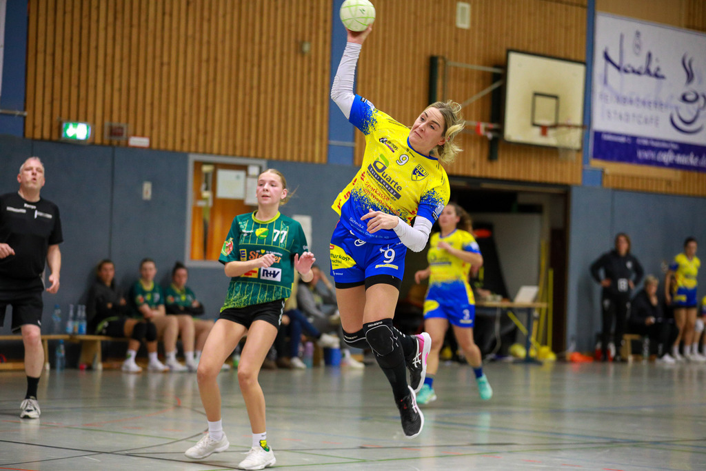 SVN_ SVFriedrichsfeld_141224_057 | Bildergalerie von Sport-Ereignissen aber auch von weiteren spannenden Dingen - nicht nur vom Niederrhein. In Anlehnung an den bekannten Spruch von Hanns Dieter Hüsch heißt das Motto: "Niederrhein ist überall".  - Realisiert mit Pictrs.com