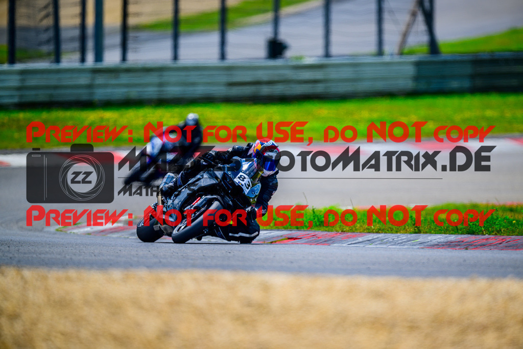 MaZZes_FotoMatrix_240717_6007705_9620 | WEISS