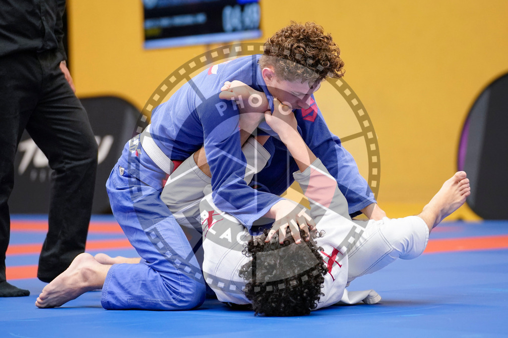 20240203PBB06435 | Fighters compete during the Brazilian Jiu-Jitsu Championship of the AJP Tour in Maintal by Frankfurt am Main, Germany, on February 2, 2024.