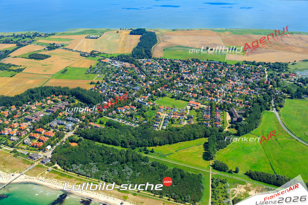 Die Luftaufnahme der Stadt Wustrow wurde vom UL-Flugzeug heraus erstellt ( keine Drohne )- hohe Auflösung für beste Qualität