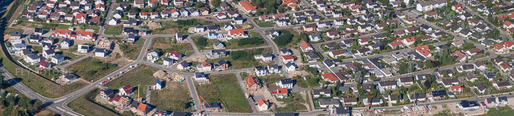 Luftbild: Panorama Perspektive Baustellen zum Neubau- Wohngebiet einer Einfamilienhaus- Siedlung West in Jockgrim im Bundesland Rheinland-Pfalz in Deutschland. Foto: IMG_51749-Bearbeitet.jpg vom 18.08.2012 durch Werner Riehm/FLY-FOTO.deAuflösung des Originals: 11150 x 2515 px