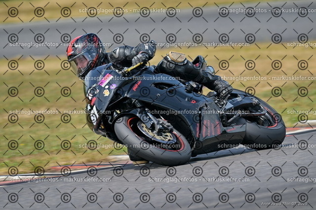 25bt04-1644 | markuskiefer.com - Realisiert mit Pictrs.com