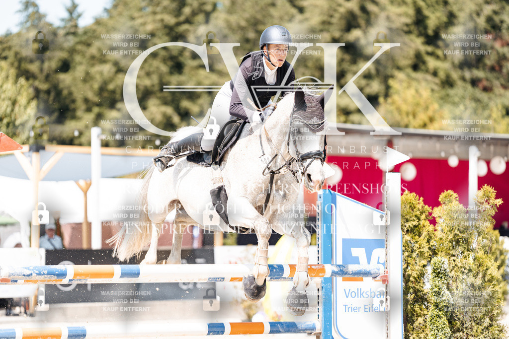CK900937 | Turnierfotografie Pferdefotografie Trier Rheinland-Pfalz Pferdesport Reitsport Tierfotografie Sportfotografie Pferdevideo Pferdevideografie Equestrianvideography equestrianphotography  - Realisiert mit Pictrs.com