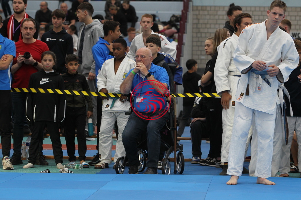 JT6F9237 | Fotos vom Adler Cup - Pictures from Adler Cup

Hier findet Ihr alle Eindrücke und großen Momente der Adler Cup Wochenenden. Here you will find all impressions and great moments of the Adler Cup weekends. - Realisiert mit Pictrs.com