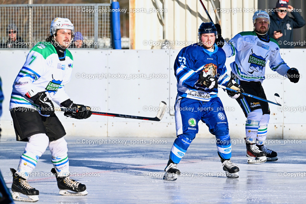EC Tigers Paternion vs. EC FELD AM SEE/DSG LEDENITZEN | #7 Peterschitz Lukas EC FELD AM SEE Ledenitzen, #23 Wolf Marlon EC Tigers Paternion, EC Tigers Paternion vs. EC FELD AM SEE/DSG LEDENITZEN, EC Tigers Paternion vs. EC FELD AM SEE/DSG LEDENITZEN am 04.01.2026 in Paternion (Eislaufplatz Paternion), Austria, (Photo by Bernd Stefan)