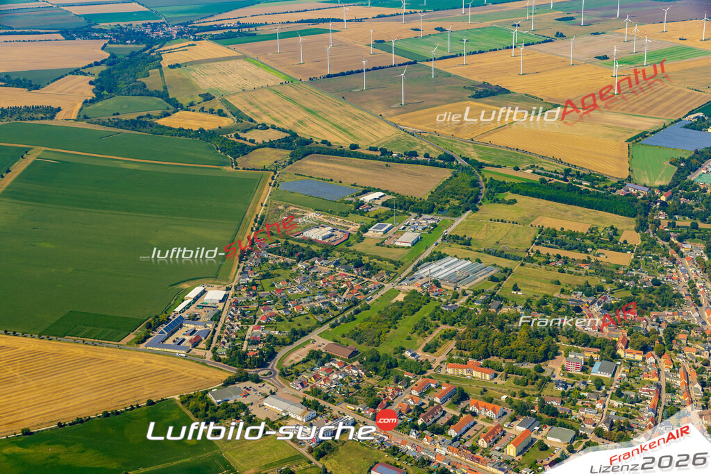 Alte Siedlung Alsleben Bild- Das Luftbild wurde 2025 vom UL-Flugzeug heraus erstellt ( keine Drohne bzw. Drohnenaufnahme ) - Hochauflösende Luftaufnahme -Nicht vergleichbar mit Google Maps oder Satelittenbilder- Die Geschenkidee !Mit Lizenz und Bildrechte bestellbar - CC