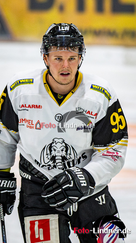 Testspiel TSV Peißenberg Miners vs EA Schongau Mammuts | Eishockey Bayernliga Vorbereitung 2023/2024, Testspiel TSV Peißenberg Miners vs EA Schongau Mammuts,
Florian Höfler (Mammuts 95),
2023-09-22 in Peißenberg (Eisstadion)
95 Florian Höfler (Mammuts 95)
Copyright: sportworld WJL