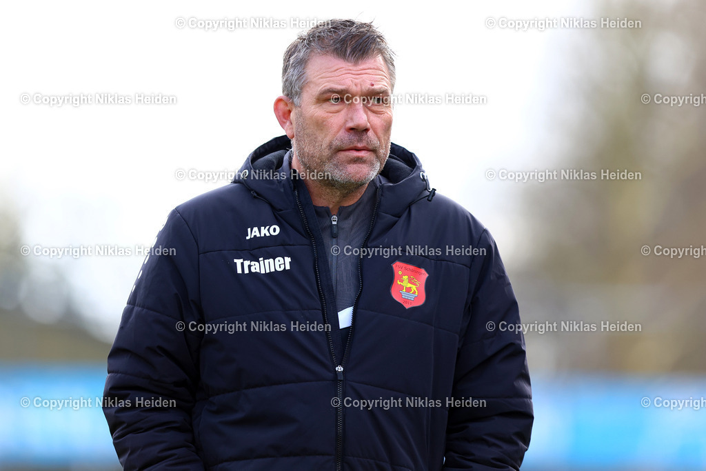 NH_FCStPauliU23_FSVSchöningen_RegionalligaNord_15032026 | Christian Benbennek (Trainer, FSV Schöningen)Fußball I Herren I Regionalliga Nord I Saison 2025-2026 I 26. Spieltag I FC St. Pauli U23 - FSV Schöningen I 15.03.2026 I Edmund-Plambeck-Stadion