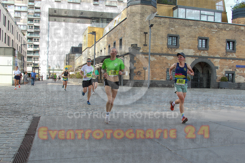 250920_1452_EV4_7361 | Sportfotografie im Rhein-Sieg Kreis, Köln, Bonn, NRW, Rheinland Pfalz, Hessen, etc. Unser Tätigkeitsfeld umfasst den Laufsport vom Volkslauf über den Marathon, Duathlon, Triathon bis zum Ultralauf wie Kölnpfad Ultra oder Schindertrail.