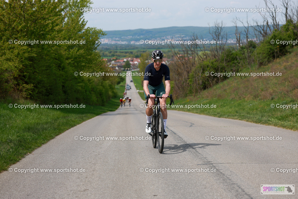 293_AR6_0234 | Neusiedlersee Radmarathon 2026@sportshot_your_pictrs #yourpictures#roadtowm2029 #nrm #neusiedlerseeradmarathon #neusiedlersee #neusiedlerseetourismus #burgenland #mörbisch #nrm26 #burgenlandtourismus #voglundco #poweredbyburgenlandtourismus #radsport #rad #marathon #ucigranfondo #visitburgenland #ucigranfondoworldseries