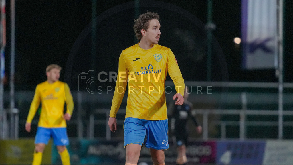 Fußball, Herren, Saison 2025/2026, Regionalliga Nordost, 20. Spieltag, FSV 63 Luckenwalde vs. 1.FC Magdeburg II, Mittwoch 04.03.2026, Werner-Seelenbinder-Stadion Luckenwalde, | Fußball, Herren, Saison 2025/2026, Regionalliga Nordost, 20. Spieltag, FSV 63 Luckenwalde vs. 1.FC Magdeburg II, Mittwoch 04.03.2026, Werner-Seelenbinder-Stadion Luckenwalde, Im Bild: Sofiene Jannene (Luckenwalde) - Realisiert mit Pictrs.com