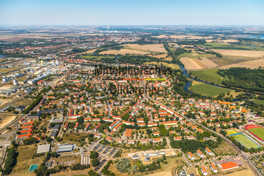 Leuna-8824 | Leuna - Realisiert mit Pictrs.com