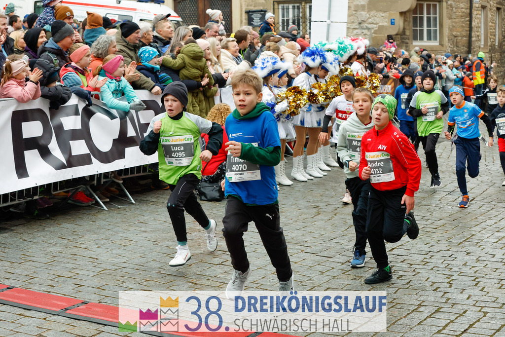 400m AOK Junior Cup | 3 Koenigslauf 2024 400m AOK Junior Cup - Realisiert mit Pictrs.com