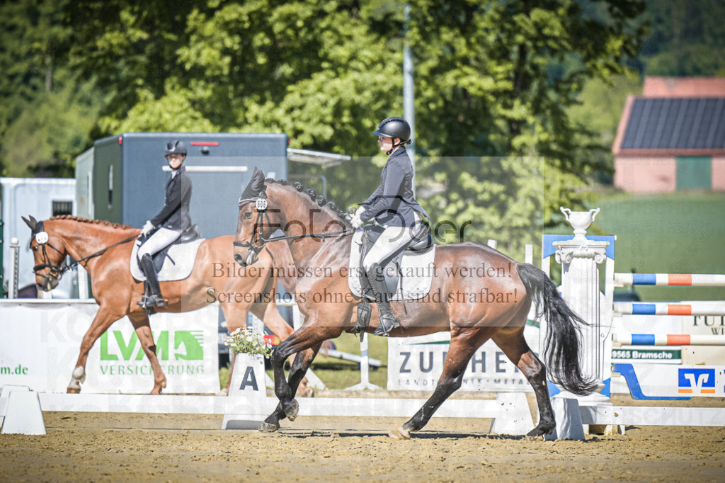 DOS_4383 | Entdecke hochwertige Reitturnierfotos von Foto Oger. Professionell, emotional und authentisch – jetzt Lieblingsmomente im Shop bestellen.Deutschlandweite Turnierfotografie. - Realisiert mit Pictrs.com