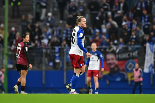 Fußball I Frauen I Saison 2025-2026 I Bundesliga I 10. Spieltag I Hamburger SV - 1. FC Nürnberg I 45479 | Christin Martina Ingrid Meyer (16, Hamburger SV) - Realisiert mit Pictrs.com
