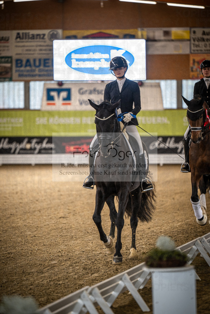 DOS_0106 | Entdecke hochwertige Reitturnierfotos von Foto Oger. Professionell, emotional und authentisch – jetzt Lieblingsmomente im Shop bestellen.Deutschlandweite Turnierfotografie. - Realisiert mit Pictrs.com