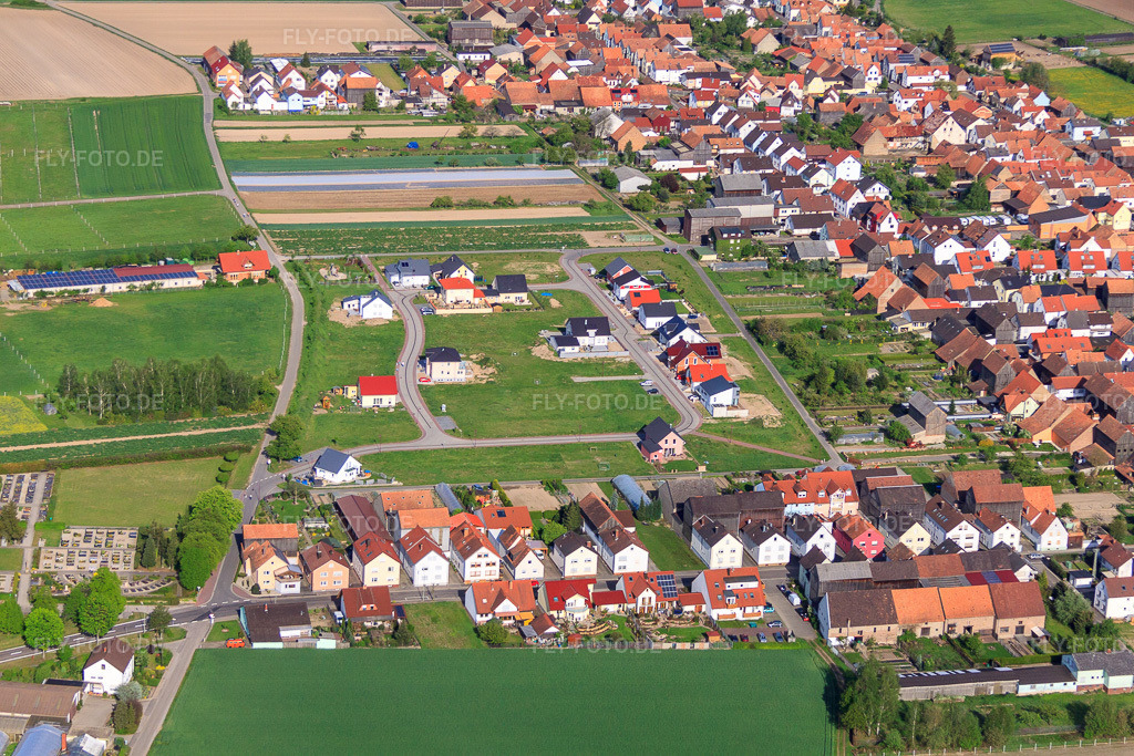 Luftbild: Neubaugebiet Im Tabakfeld in Hatzenbühl im Bundesland Rheinland-Pfalz in Deutschland. Foto: IMG_49936.jpg vom 01.05.2012 durch Werner Riehm/FLY-FOTO.de