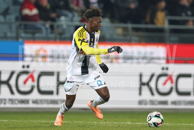 Austrian Bundesliga: Grazer AK 1902 vs LASK | GRAZ, AUSTRIA, 13.DEC.25 - SOCCER - ADMIRAL Bundesliga, Grazer AK 1902 vs LASK. The image shows Modou Keba Cisse (Lask).