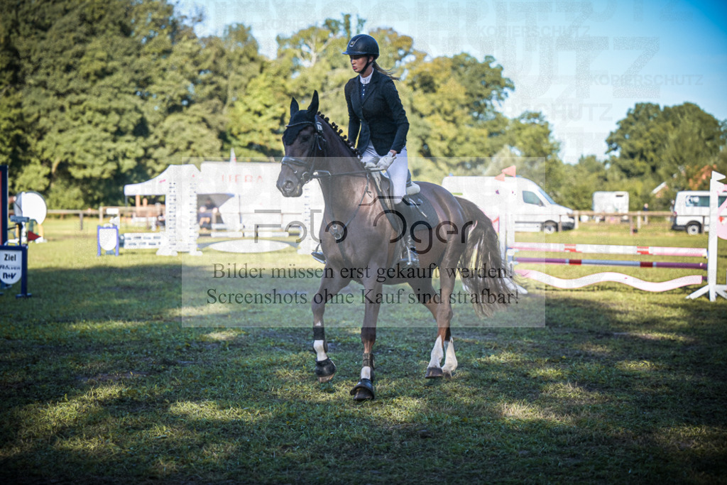 DOS_0228 | Entdecke hochwertige Reitturnierfotos von Foto Oger. Professionell, emotional und authentisch – jetzt Lieblingsmomente im Shop bestellen.Deutschlandweite Turnierfotografie. - Realisiert mit Pictrs.com