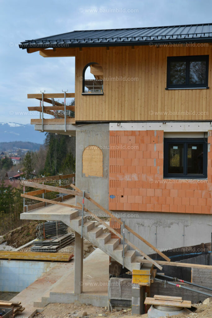 bib-lg04-betonarbeiten-treppen-0768 | Nach LV-Leistungsgruppen sortierte Detailfotos über den Bau eines Hauses. Alle Hausbau-Bilder direkt vom Urheber und Autor der Website Haus-Selber-Bauen.com