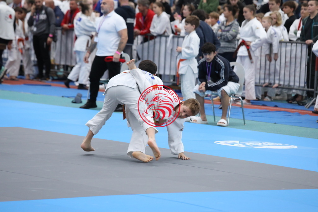 1J7A3247 | Fotos vom Adler Cup - Pictures from Adler Cup

Hier findet Ihr alle Eindrücke und großen Momente der Adler Cup Wochenenden. Here you will find all impressions and great moments of the Adler Cup weekends. - Realisiert mit Pictrs.com