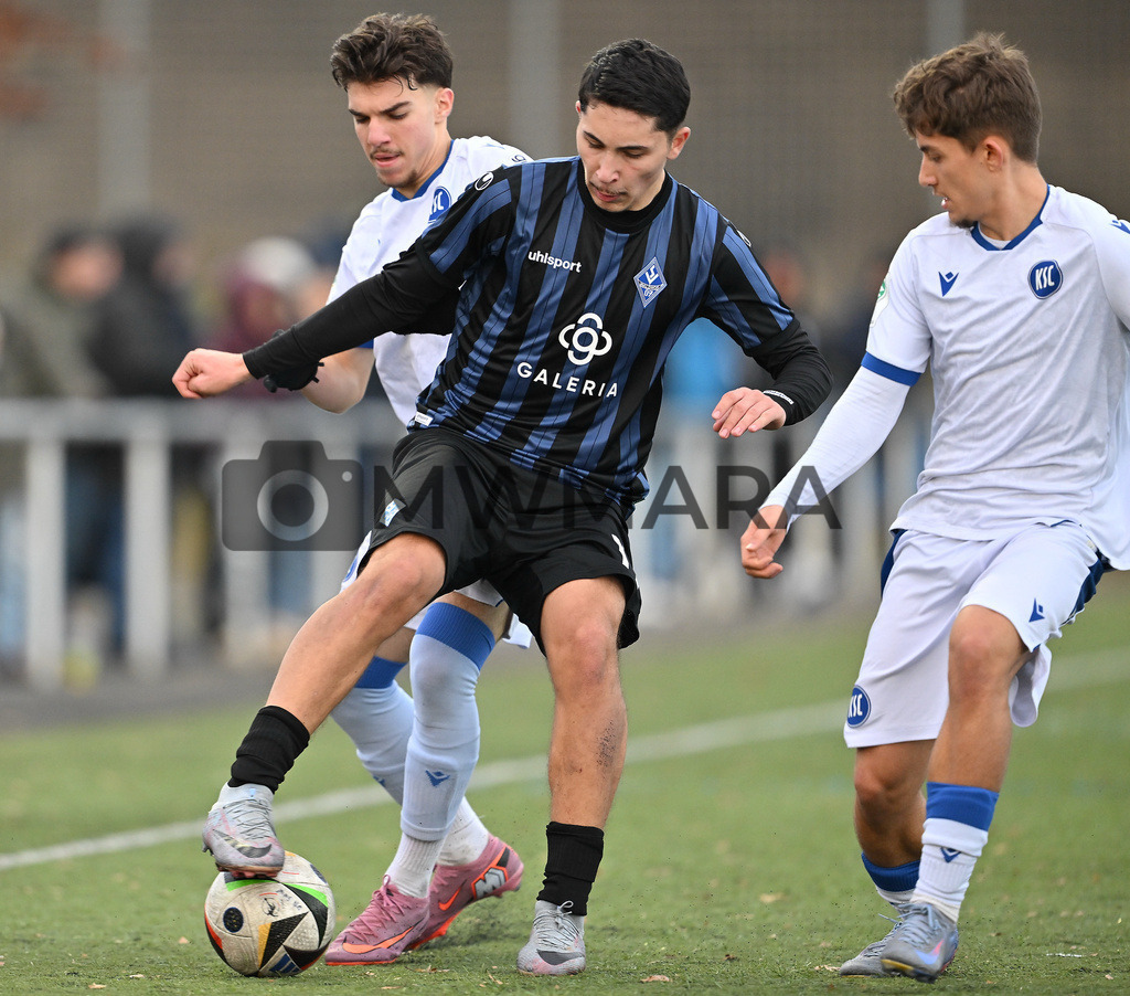 Fussball I Herren I Saison 2025-2026 I Bundesliga I 6. Spieltag I Eintracht Frankfurt - FC Bayern München  | MWMARA - Realisiert mit Pictrs.com