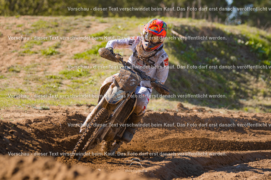 20260501_MCWriezen-4073 | Sportfotografin aus Berlin-Brandenburg mit Fokus auf Motocross. Ich halte deine sportliche Leistung und echte Emotionen auf und neben der Strecke professionell fest. Entdecke die Fotos von deinem Rennen und bestelle sie direkt hier im Shop.