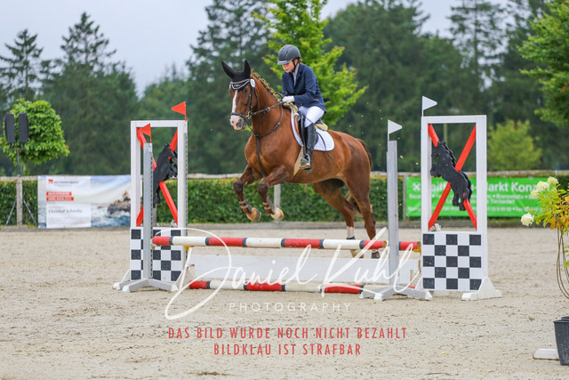 IMG_4826 | Turnierfotos kaufen im Webshop von Daniel Kuhl Photography – entdecke professionelle Reitsportfotos aus Turnieren & Events. Hochwertige Turnierbilder online bestellen & sichern. Jetzt Fotos von Reitsportturnieren kaufen!