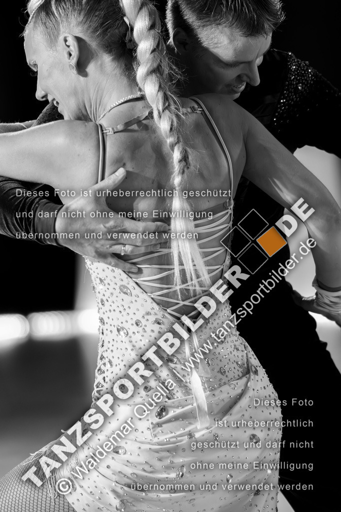 20260321-02561 | Hier finden Sie Tanz Bilder vom Latein und Standard Formationen tanzen. Sportbilder vom Tanzsport. Schöne Fotos und von Weltmeisterschaft, Europameisterschaft, Bundesliga, Regionalliga, Oberliga und Landesliga sowie von GOC Stuttgart, DanceComp, WM Bremen