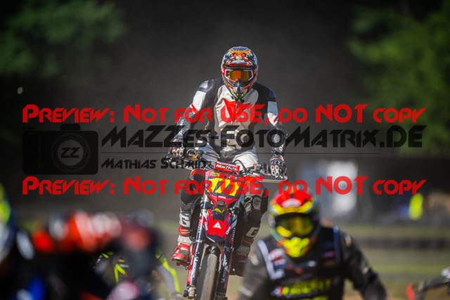 MaZZes_FotoMatrix_220702_3752 | S2