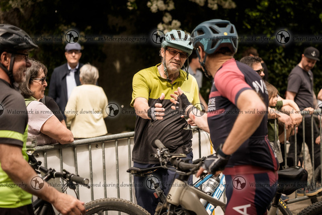 Eierlesen 2026 | Sie wurden bei einem Event oder Sportanlass fotografiert? Hier finden sie ihre Bilder! - Realisiert mit Pictrs.com