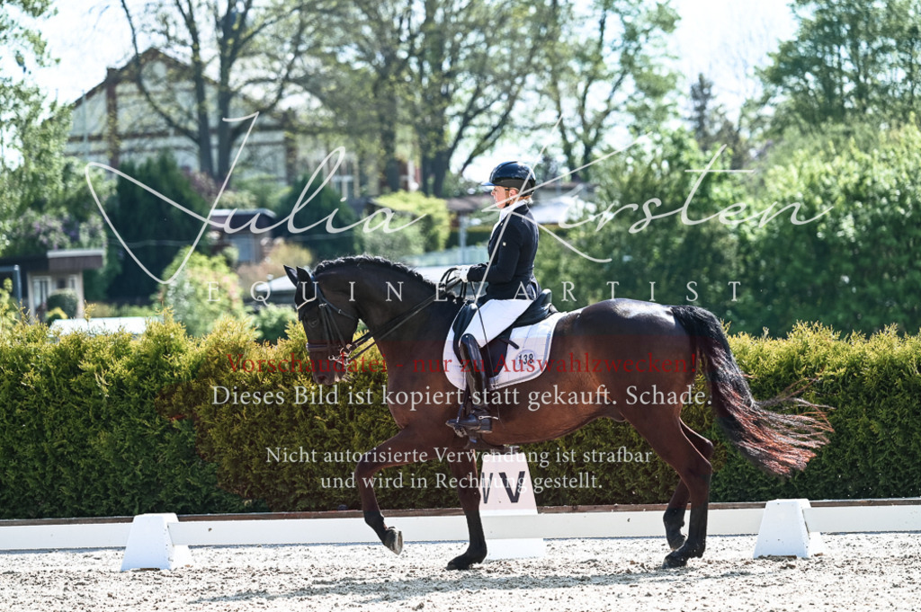 20230514_JK-Röhrsdorf-18-582 | Pferde- und Turnierfotografie in Westsachsen. Pferdeportraits, Auftragszeichnungen und intuitive Kunst.