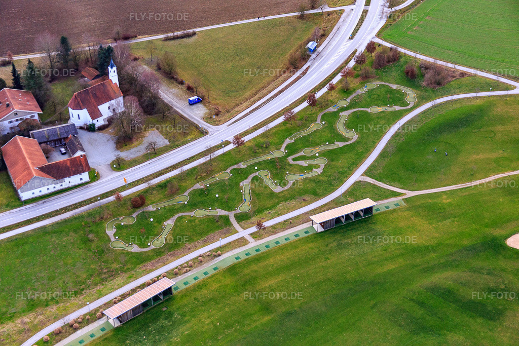 Luftbild: Minigoflplatz im Ortsteil Aunham in Bad Birnbach im Bundesland Bayern in Deutschland. Foto: IMG_085588.jpg vom 31.12.2015 durch Werner Riehm/FLY-FOTO.de