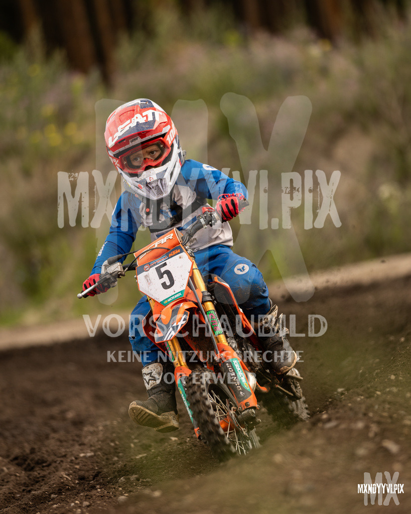 866A1694 | mxndyyvipix