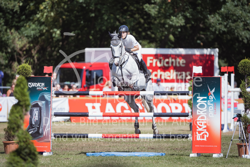 220717_LC_GroßerPreis-928 | Deine schönsten Turniermomente als professionelle Fotos! Entdecke hochwertige Pferdesport-Fotografie im Online-Shop. Jetzt Fotos finden & bestellen!