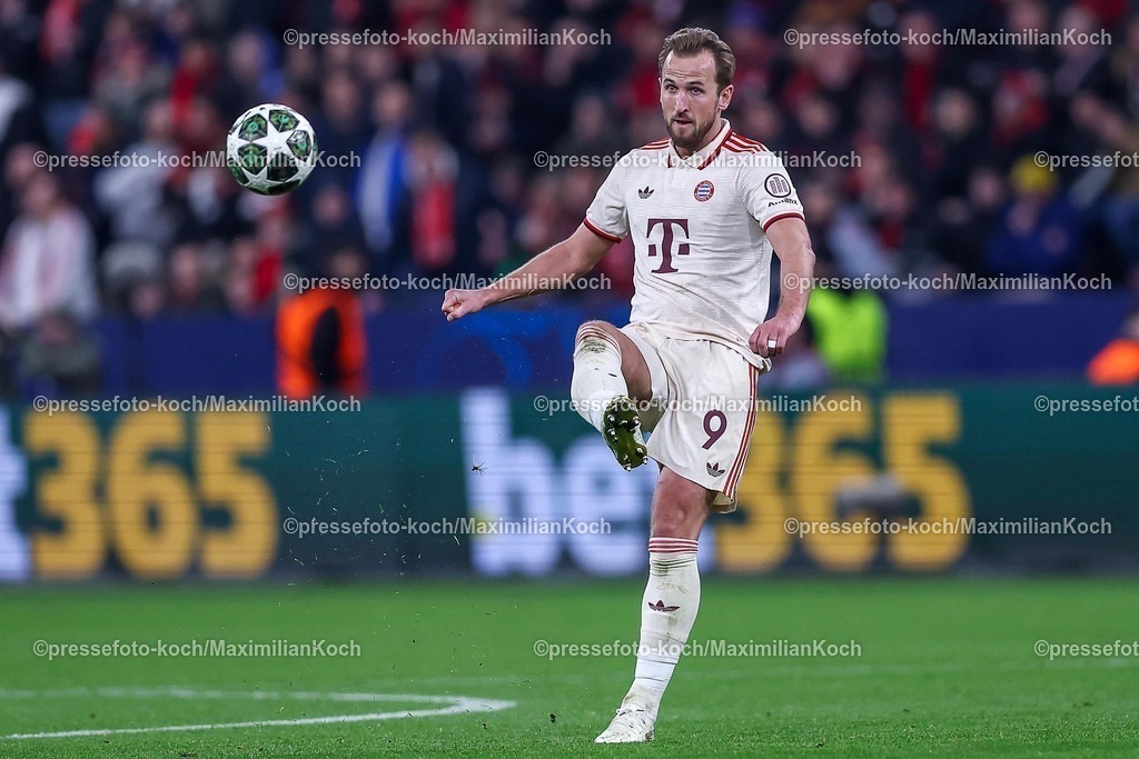 UCL11032502495 | 11.03.2025, Fußball, UEFA Champions League, Bayer 04 Leverkusen - FC Bayern München, Achtelfinale Rückspiel, BayArena, Saison 2024 2025: Harry Kane (FC Bayern #9)DFB regulations prohibit any use of photographs as image sequences and or quasi-video.