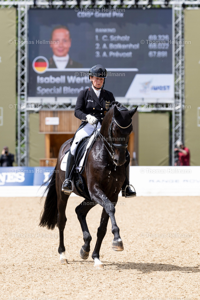 TH_443-Special Blend 3-Werth_ Isabell_29759 | Al Shiraàa Deutsches Spring- und Dressur-Derby 2025 am 29.05.25 in Hamburg, Thomas Hellmann, 443Special Blend 3Werth, Isabell