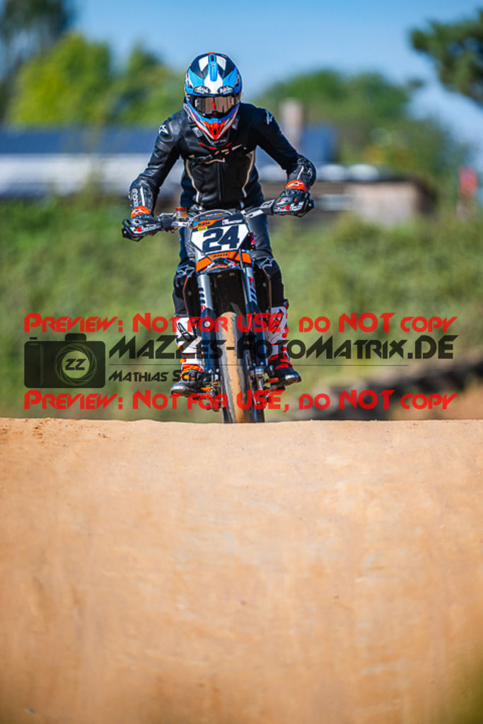MaZZes_FotoMatrix_230916_1645 | S4