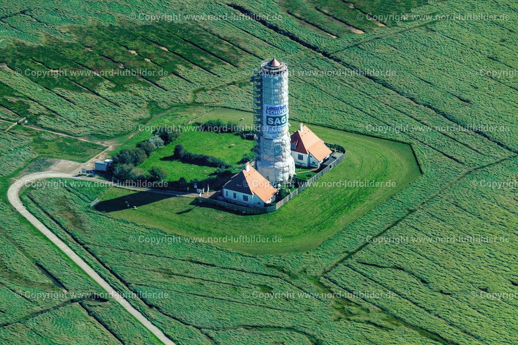 Westerheversand_Leuchtturm_Eingerüstet_ELS_8651060923 | WESTERHEVER 06.09.2023 Sandstrahl- und Sanierungsarbeiten am Leuchtturm Westerheversand als historisches Seefahrtszeichen im Küstenbereich der Nordsee in Westerhever im Bundesland Schleswig-Holstein. Weiterführende Informationen bei: SAG Gerüstbau GmbH,  Sandstrahl SCHUCH GmbH. // Sandblasting and renovation work on the Westerheversand lighthouse as a historical maritime symbol in the coastal area of the North Sea in Westerhever in the state of Schleswig-Holstein. Further information at: SAG Geruestbau GmbH,  Sandstrahl SCHUCH GmbH. Foto: Martin Elsen