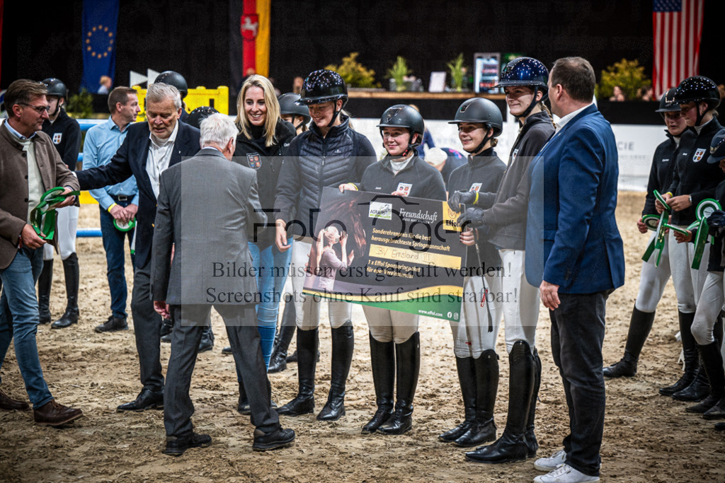 DOS_0125 | Entdecke hochwertige Reitturnierfotos von Foto Oger. Professionell, emotional und authentisch – jetzt Lieblingsmomente im Shop bestellen.Deutschlandweite Turnierfotografie. - Realisiert mit Pictrs.com