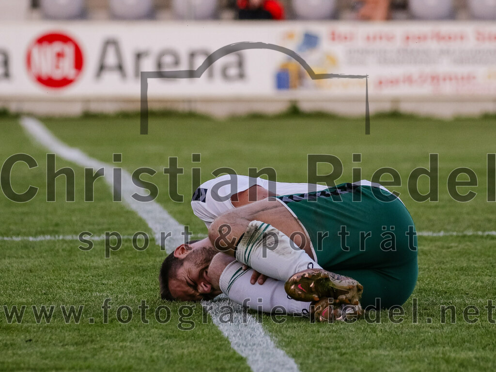 2023-08-18_089_FC_Schwaig_gegen_TSV_Kastl | Oberding, Deutschland, 18.08.2023:
Fußball, Landesliga Südost 2023 / 2024, 7. Spieltag, FC Schwaig gegen TSV Kastl, Endergebnis: 2:2

Tobias Bartl (FC Schwaig, #37)

Foto: Christian Riedel / fotografie-riedel.net