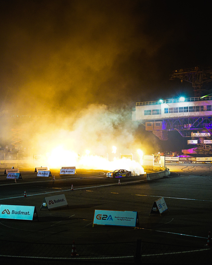 DSC01002 | Exklusive Motorsport-Fotografie aus Leipzig von TXO Media – für Rennfahrer, Teams & Sponsoren. Sausemuth liefert starke Bilder, die Emotion zeigen. Jetzt buchen & glänzen! - Realisiert mit Pictrs.com