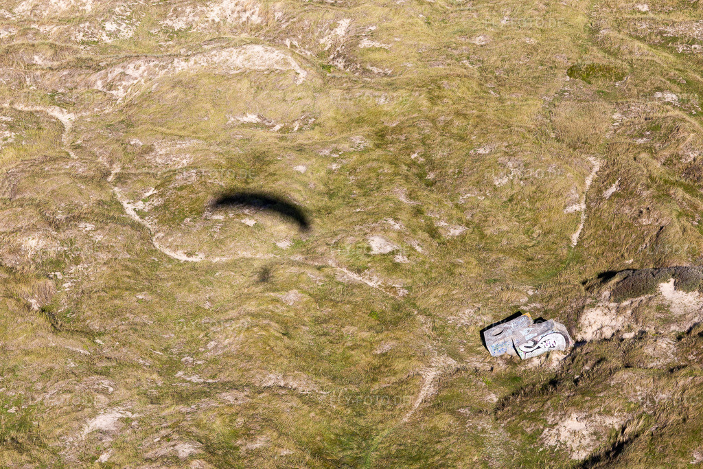 Luftbild: Bunker in den Dünen in Fanø im Bundesland Syddanmark in Dänemark. Foto: IMG_118632.jpg vom 21.09.2019 durch Werner Riehm/FLY-FOTO.de