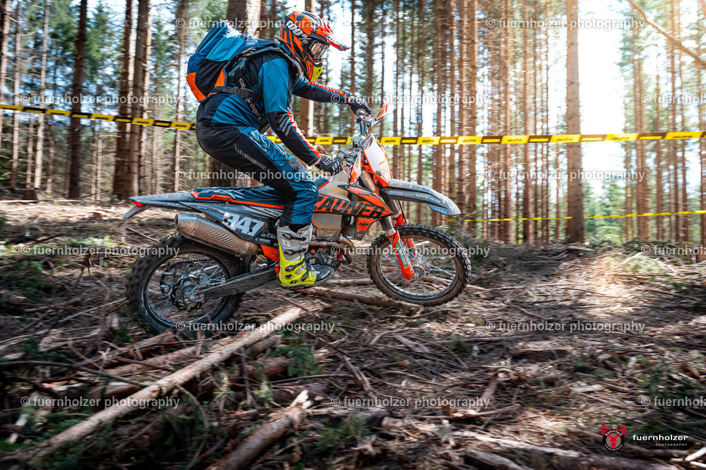 fuernholzer_250501-C1-840 | Fotografische Impressionen von der Red Stag Enduro Extreme by fuernholzer-photography.com. Endurosport in Österreich fotografisch festgehalten von fuernholzer. Auftragsfotografie für Private, Gewerbefotos und Industriefotografie. Eventfotografie, Sportfotografie und Motorsportfotografie. Anbieter von Fotoworkshops, Fototraining, fotografischen Vorträgen und Fotoseminaren.