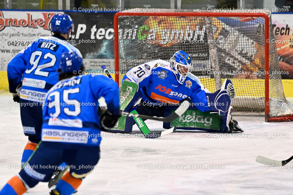 ESC Steindorf vs. ESV Ferlach  | #70 Moser Lukas ESC Steindorf, #92 Ratz Patrick ESC Steindorf, ESC Steindorf vs. ESV Ferlach , ESC Steindorf vs. ESV Ferlach  am 15.02.2026 in Steindorf (Ossiachersee Halle), Austria, (Photo by Bernd Stefan)
