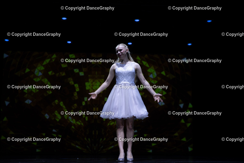 GPHY5893 | DanceGraphy - Realisiert mit Pictrs.com