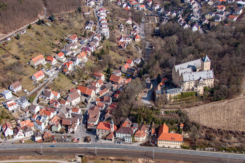 Luftbild: Schloss Mainberg im Ortsteil Mainberg in Schonungen im Bundesland Bayern in Deutschland. Foto: IMG_56265.jpg vom 07.04.2013 durch Werner Riehm/FLY-FOTO.de