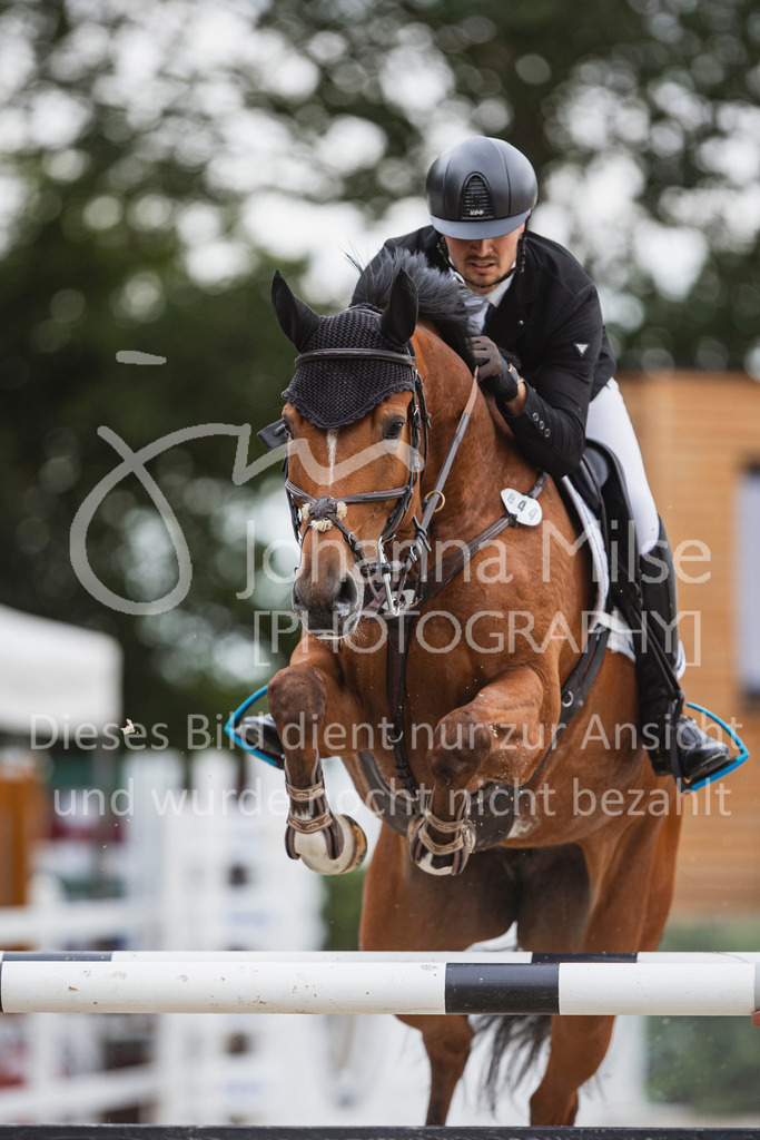 240614_Lemwerder_M2-Springen-465 | Deine schönsten Turniermomente als professionelle Fotos! Entdecke hochwertige Pferdesport-Fotografie im Online-Shop. Jetzt Fotos finden & bestellen!