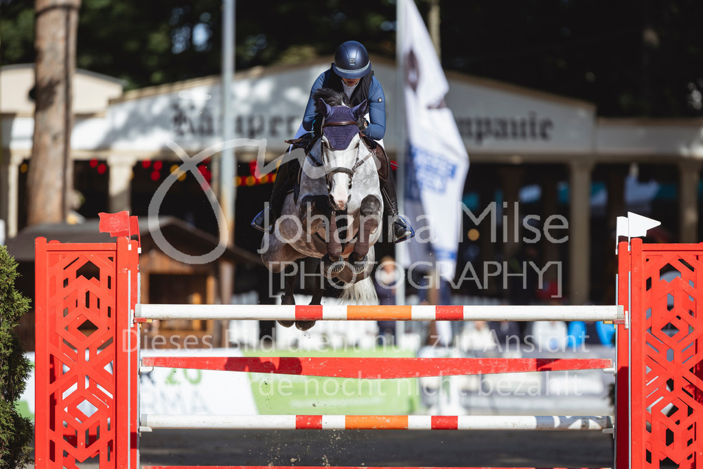 240915_OWLCh_MT-414 | Deine schönsten Turniermomente als professionelle Fotos! Entdecke hochwertige Pferdesport-Fotografie im Online-Shop. Jetzt Fotos finden & bestellen!